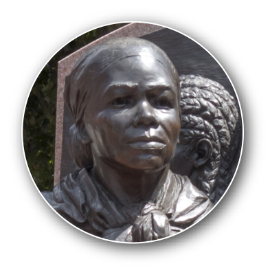 closeup photo of the Harriet Tubman sculpture